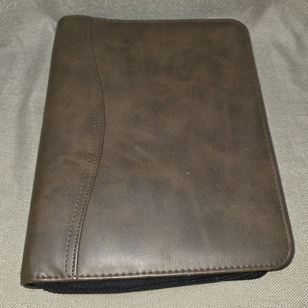 Day-Timer Zippered 7 Ring Binder Planner Faux Leather Brown (Approx.10.5 x 7 In)